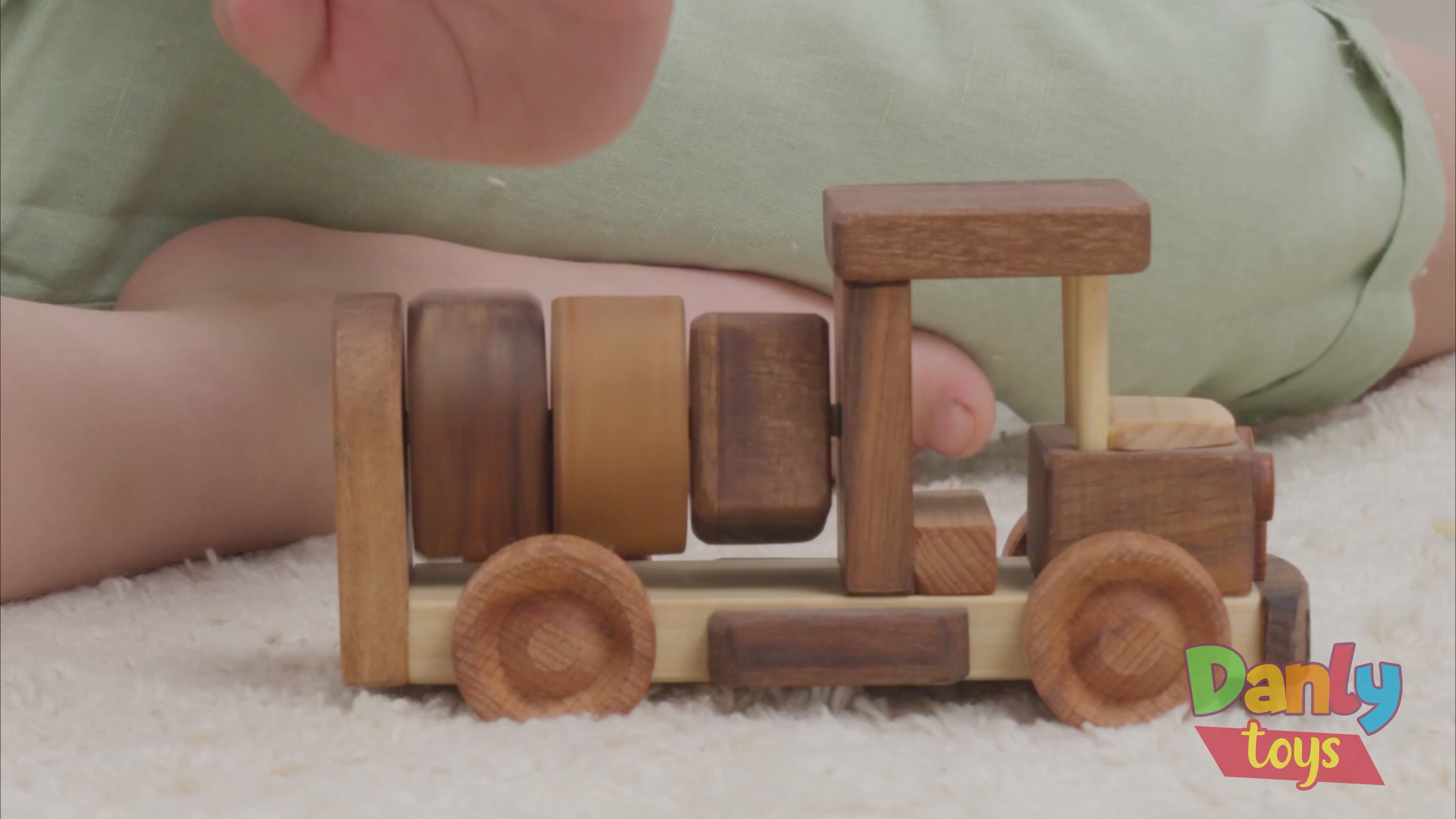 Load video: DanlyToys | Wooden Dream for Everyone